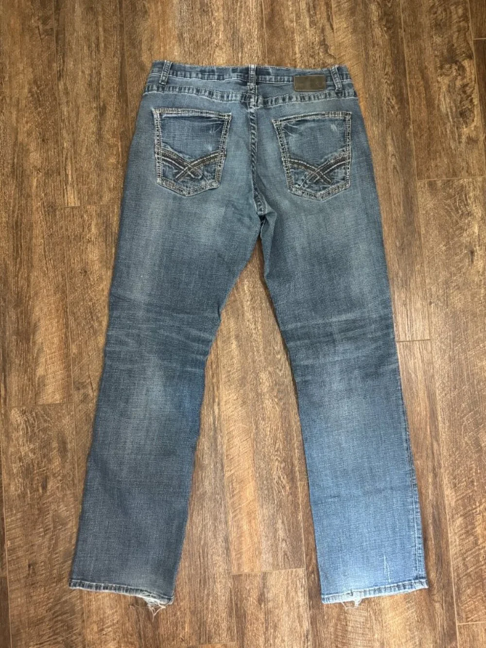 BKE Tyler Straight Leg Medium Wash Distressed Denim Jeans Size 34L